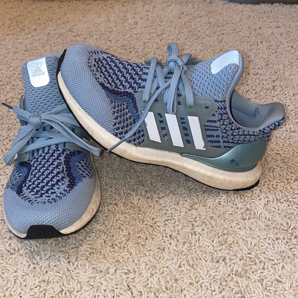 Boys shoes